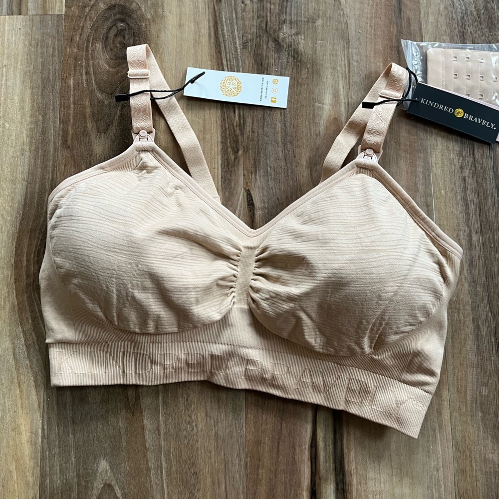 Kindred Bravely Pumping and Nursing Bra NWT size M busty!